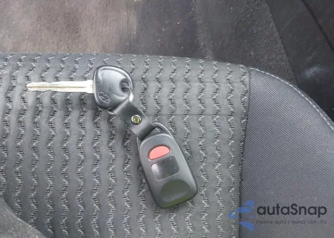 2010 Hyundai Genesis 2.0T z USA, uszkodzony, nr VIN KMHHT6KD7AU028056